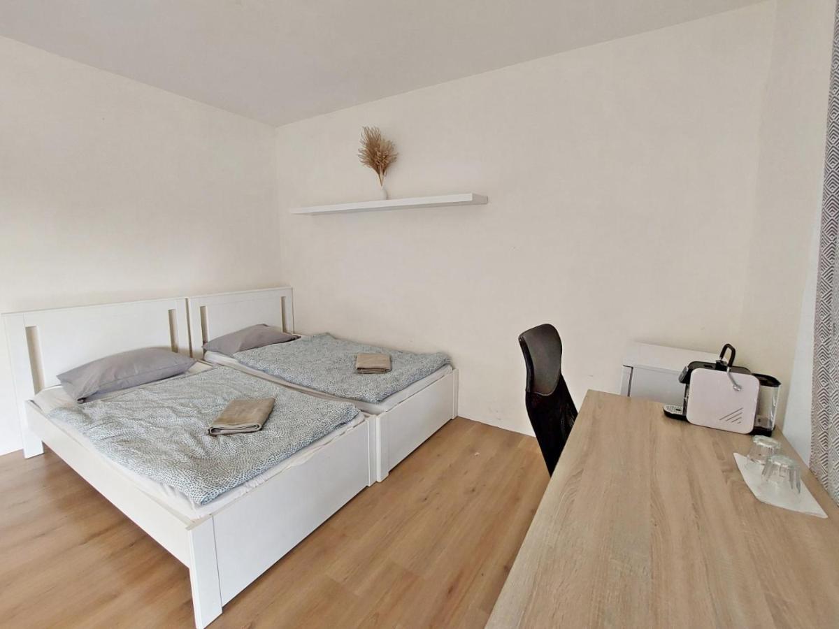 Rose Valley, Modern Studios & Apartments Ljubljana Bagian luar foto