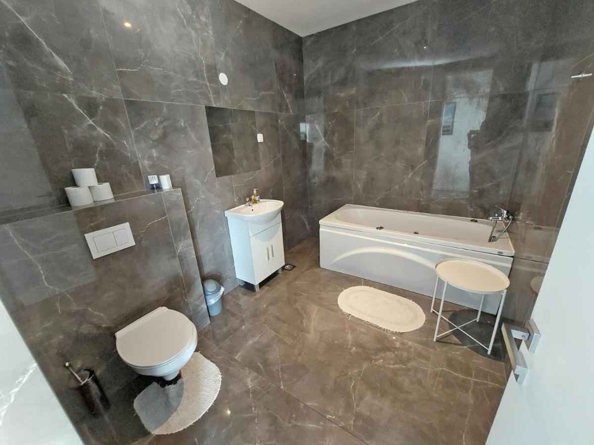 Rose Valley, Modern Studios & Apartments Ljubljana Bagian luar foto
