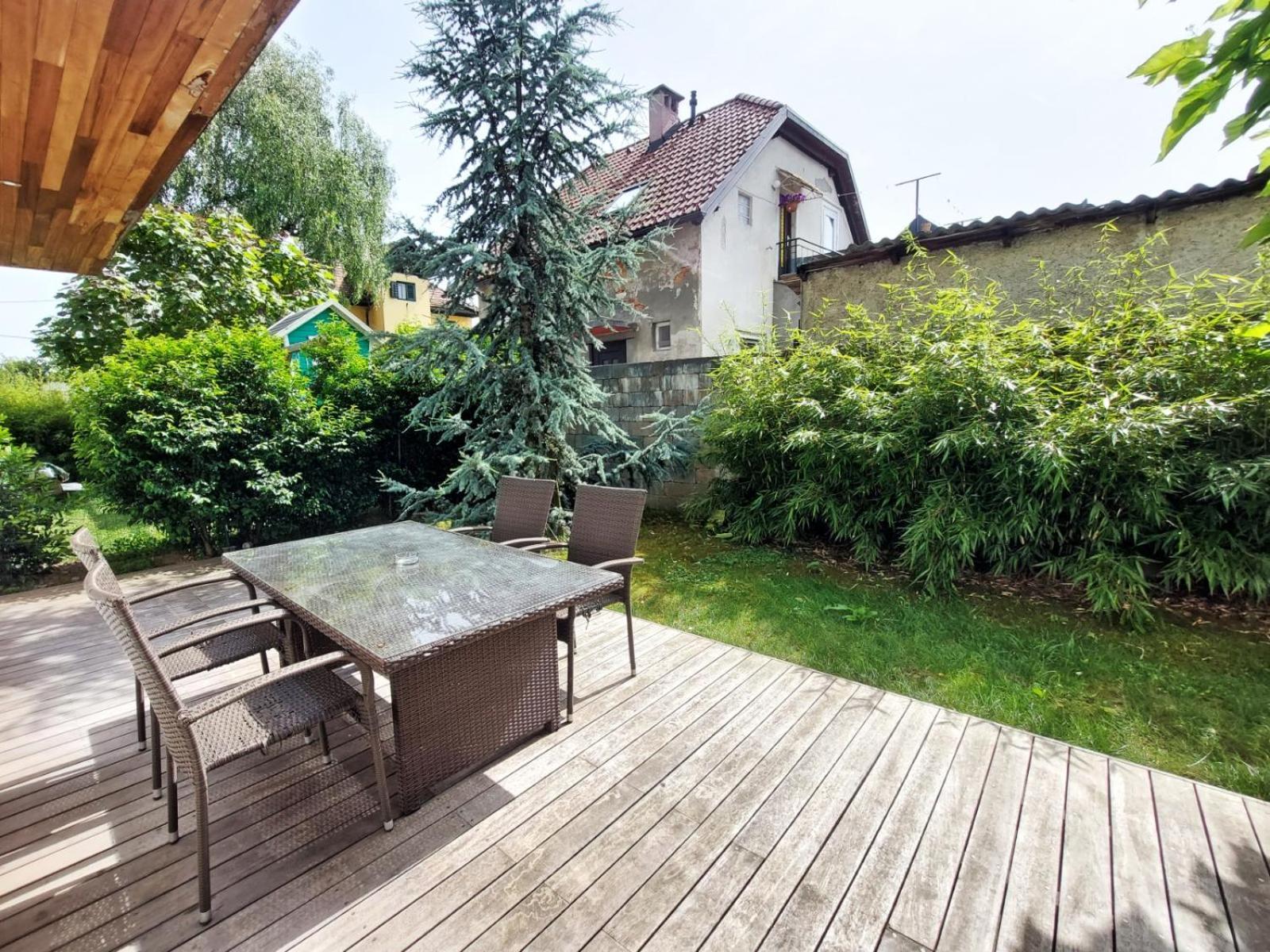 Rose Valley, Modern Studios & Apartments Ljubljana Bagian luar foto
